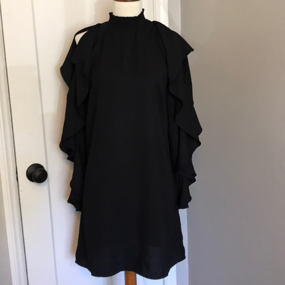 Cute black cold shoulder dress Sz Med.